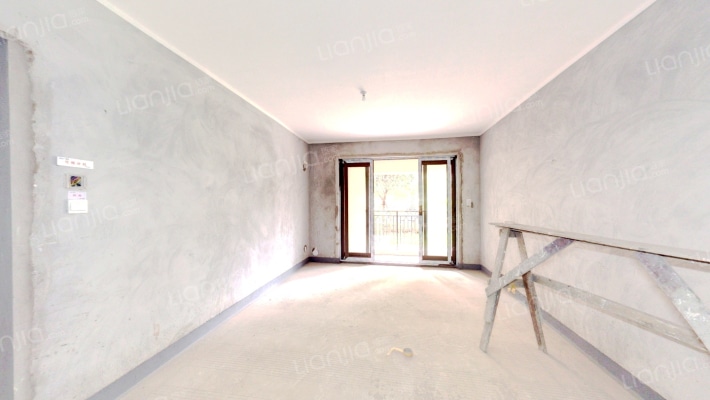 融创春晖十里雍璟府二手房实景图