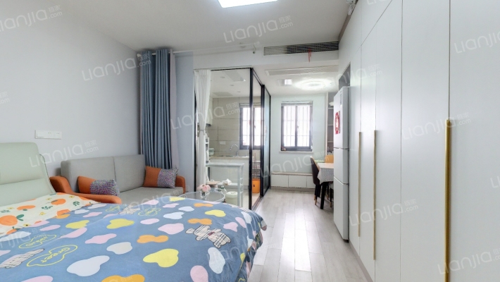 江畔国际二手房实景图