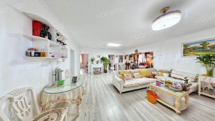 月新花园二手房实景图