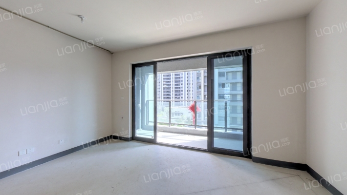 中建海樾府二手房实景图