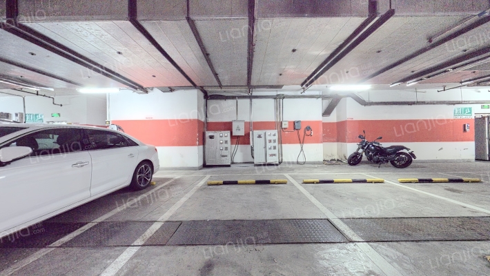 保利罗兰香谷二手房实景图