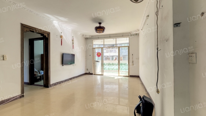 叠翠名苑二手房实景图