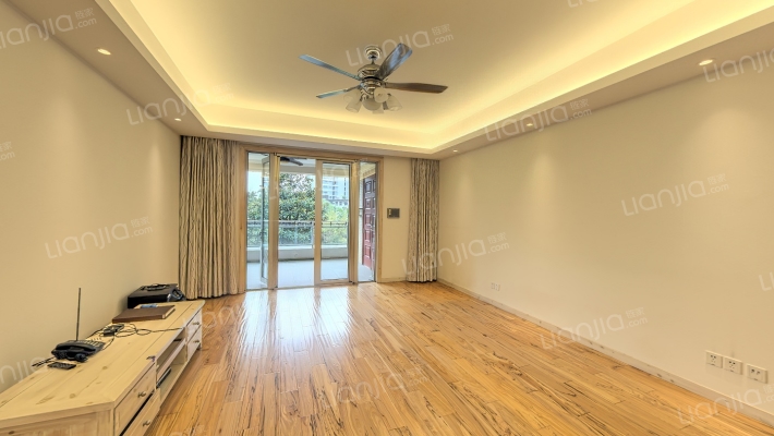 东菱梅湾花园二手房实景图