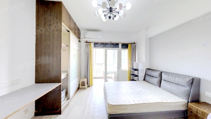 白领沙龙二手房实景图