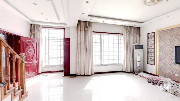 颐泽花园芙蓉苑二手房实景图