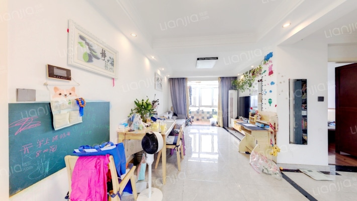 明发浦泰梦幻家二手房实景图