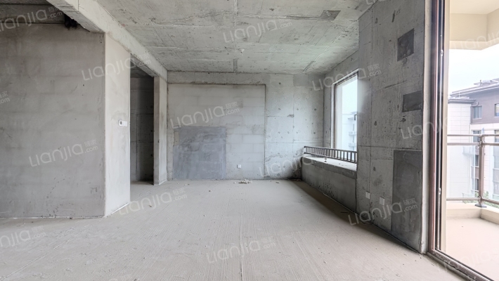 保利和光尘樾二期二手房实景图