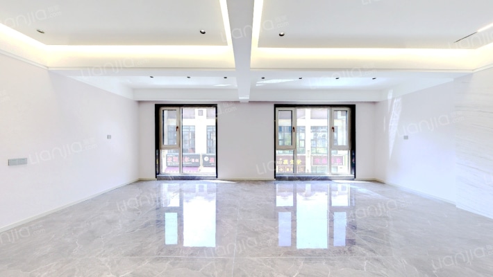 保利樾公馆二手房实景图