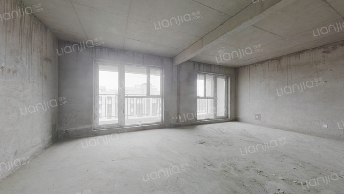 铂悦公馆L区二手房实景图