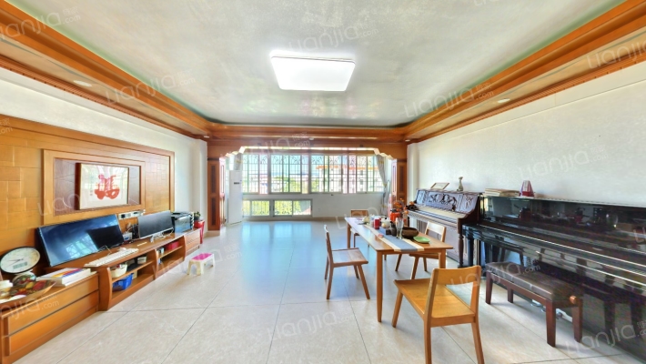 华泰广场二手房实景图