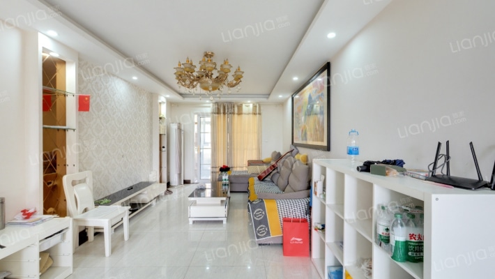 绿地世纪雅苑二手房实景图