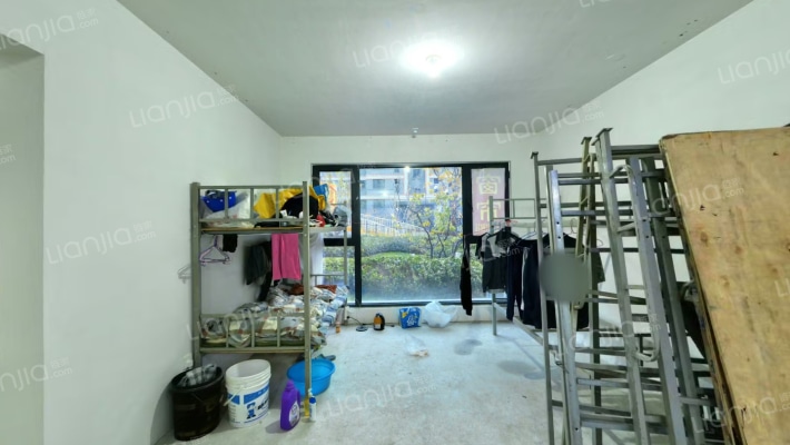 想云湾槿地轩二手房实景图