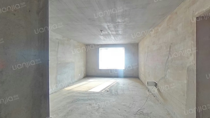 荣泰花苑二手房实景图