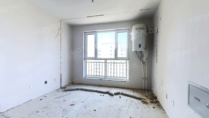 业主急售！房本在手  学府澜湾 花园洋房社区-客厅