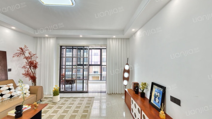 名门蓝钻小区二手房实景图