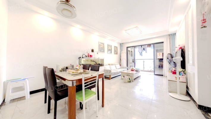 中央郡二手房实景图