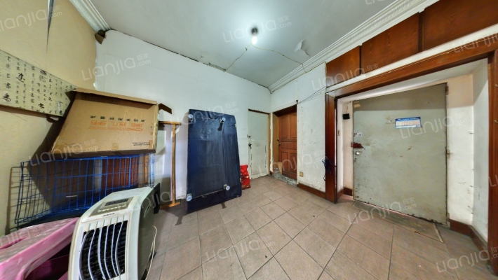 灯笼街102号二手房实景图