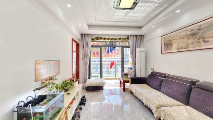 倚湖居二手房实景图