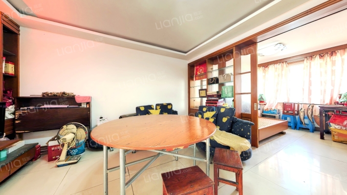 越胜公寓二手房实景图