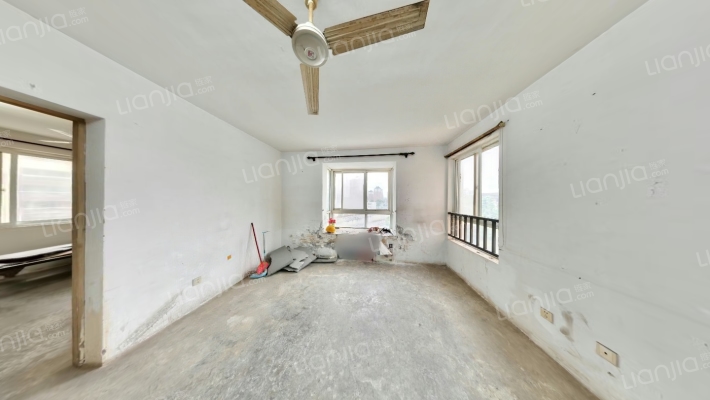 新建二村二手房实景图