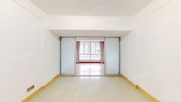 瓜果城综合楼二手房实景图