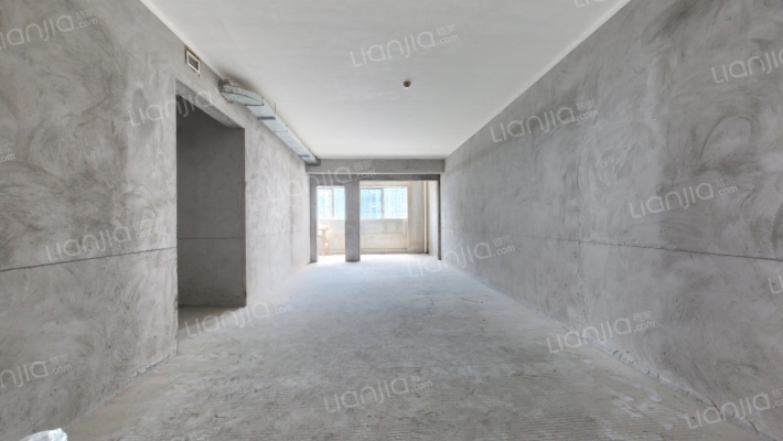 万瑞天际云墅二手房实景图