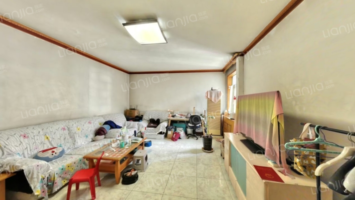 建行家属院(兴庆北路)二手房实景图