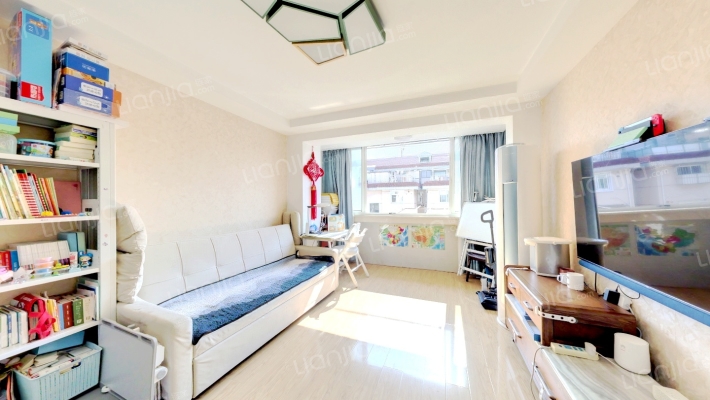 龙柏四村三小区二手房实景图