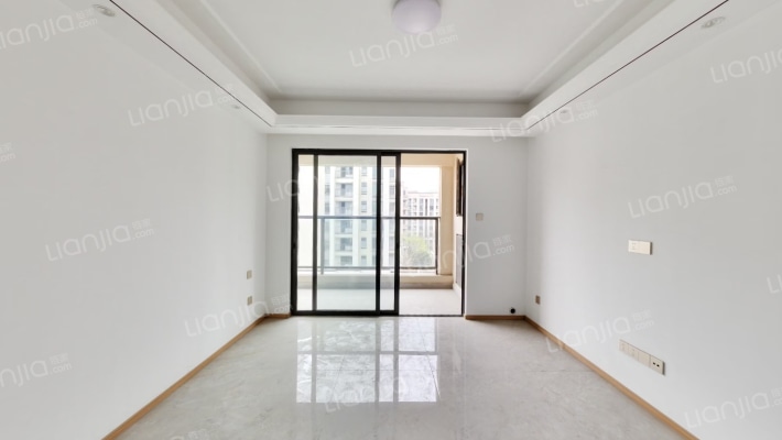 世茂帝封江B区二手房实景图