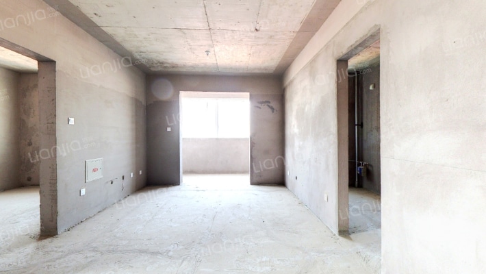 华泰金源，西南户型，满二，毛坯房，看房方便-客厅