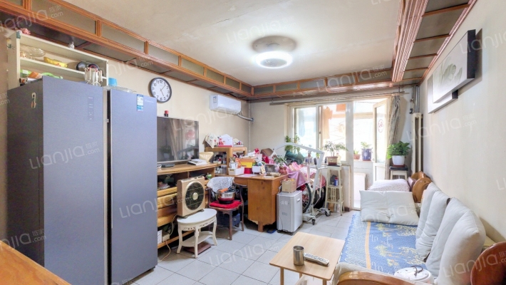 首体宿舍二手房实景图