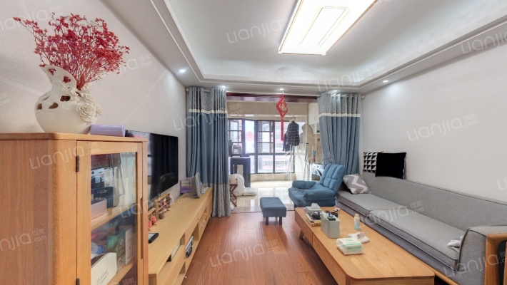 盛世华庭东区二手房实景图