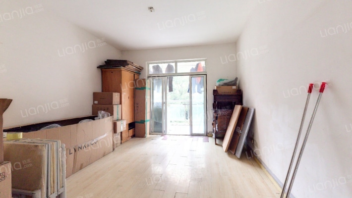 红霞新村二手房实景图