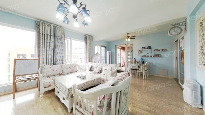 万科魅力之城三期二手房实景图