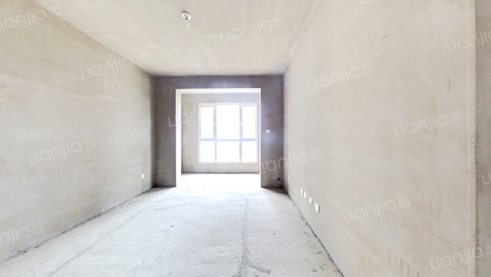 牛津花园 朝南两居 采光视野无遮挡 毛坯-客厅