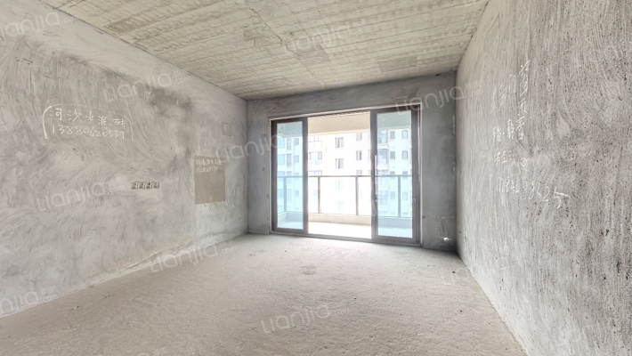 领地凯旋府二手房实景图