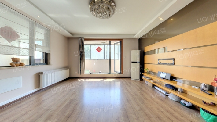 万科白马花园(公寓)二手房实景图