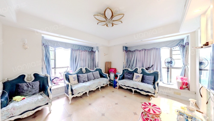 新龙公寓二手房实景图