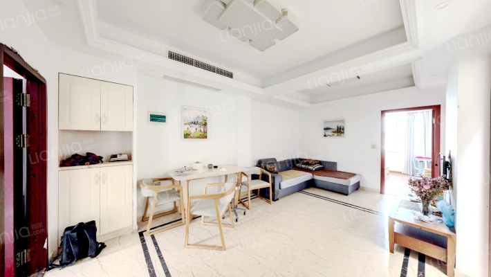 鸿源小区二手房实景图