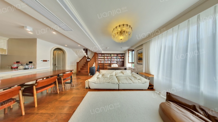 龙湖阳光城云峰原著B11二手房实景图