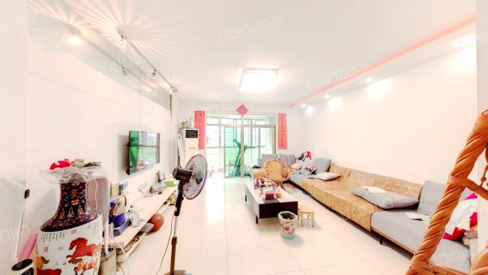 加州阳光东区二手房实景图