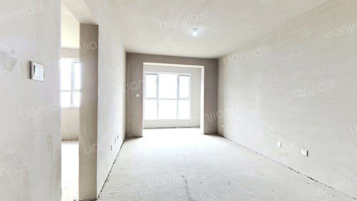 8号楼 中间单元高楼层2居 满二 毛坯 厅带阳台-客厅