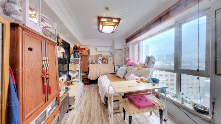 普照假日广场二手房实景图