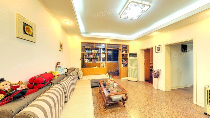 美专校街二手房实景图