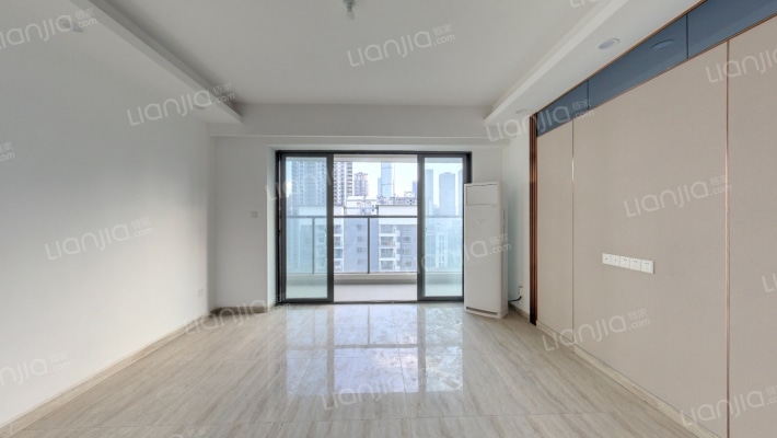 朗玥湖山二手房实景图