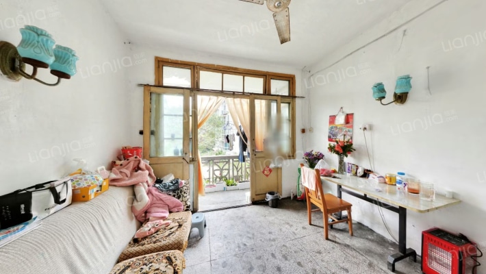 成都机械厂小区二手房实景图