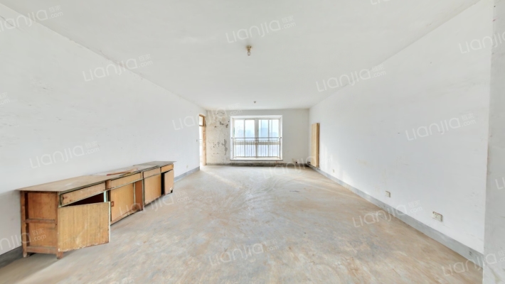 赛宝花园二手房实景图