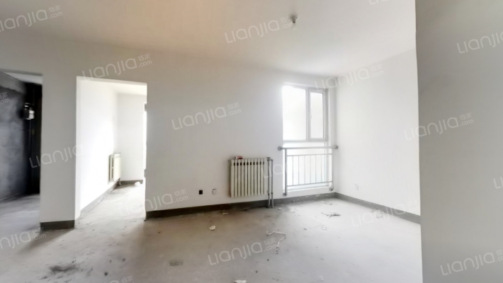 西泽园枫谷二手房实景图