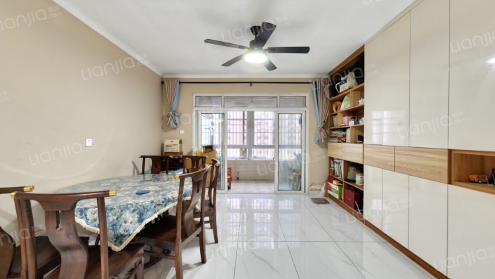 书香嘉苑二手房实景图