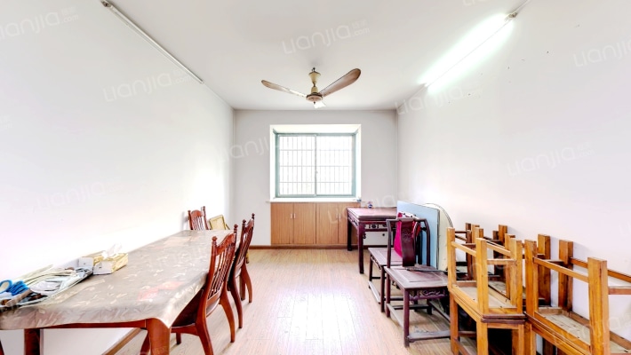 前进花园二手房实景图